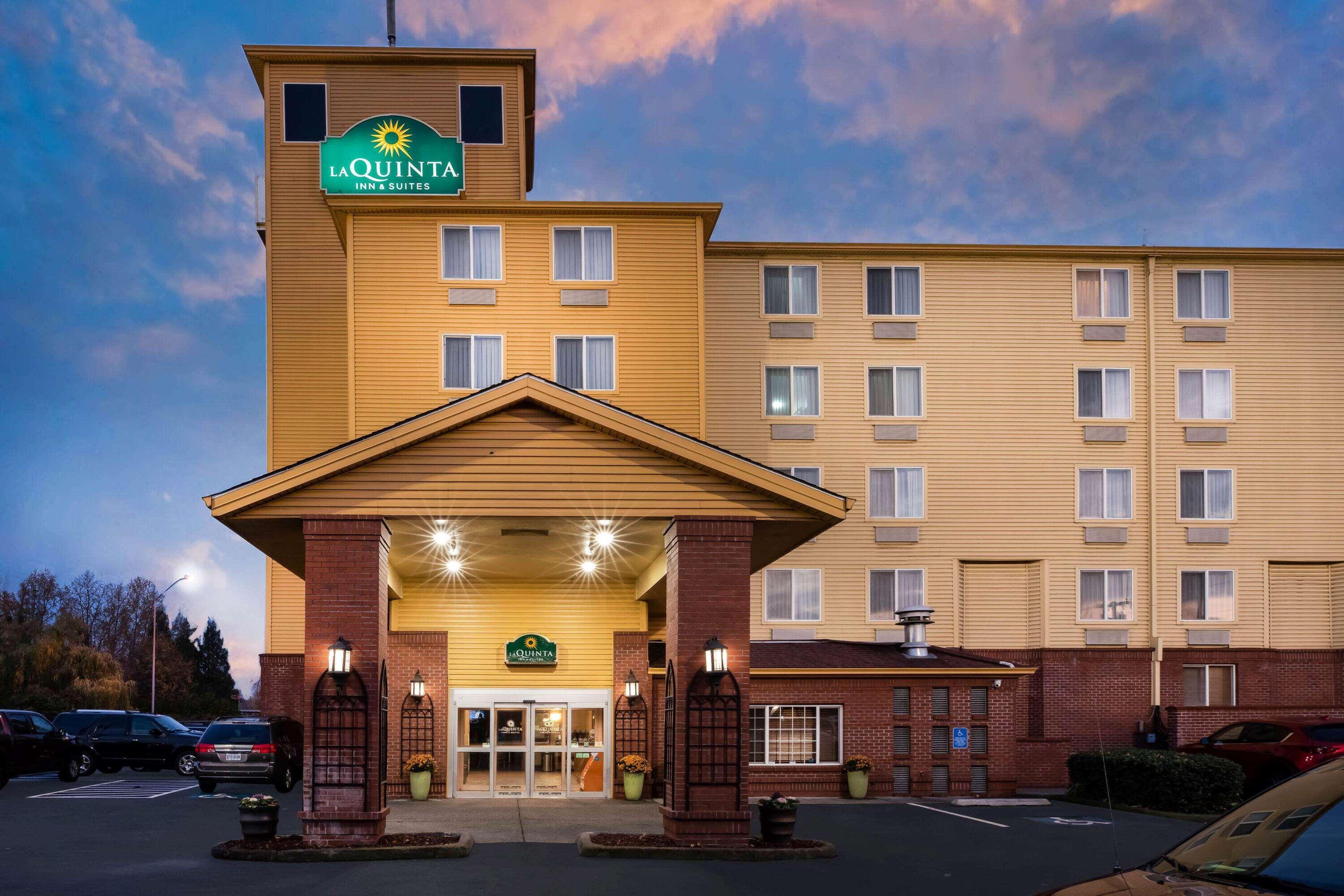 Готель La Quinta By Wyndham Portland Airport Екстер'єр фото