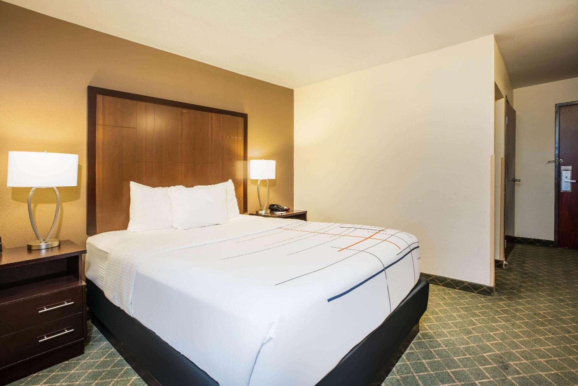 Готель La Quinta By Wyndham Portland Airport Екстер'єр фото